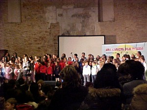 Coro a Una canzone per Mariele_1